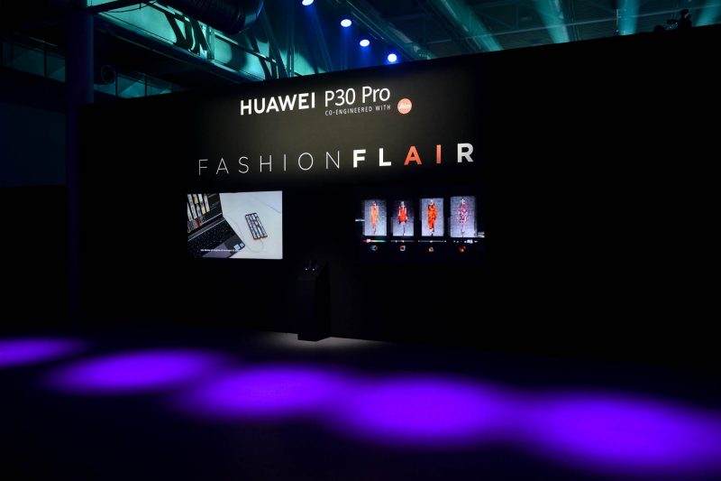 LFM Group per Huawei 2019 foto 8 - Stage design for events - by Artes Group International