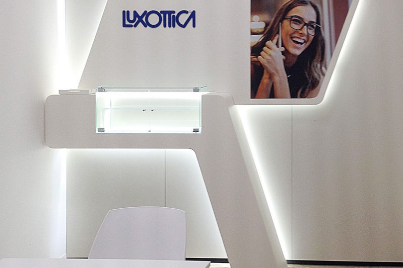 Luxottica foto 1 - Display units - by Artes Group International
