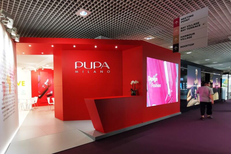 Pupa foto 1 - Stand - by Artes Group International